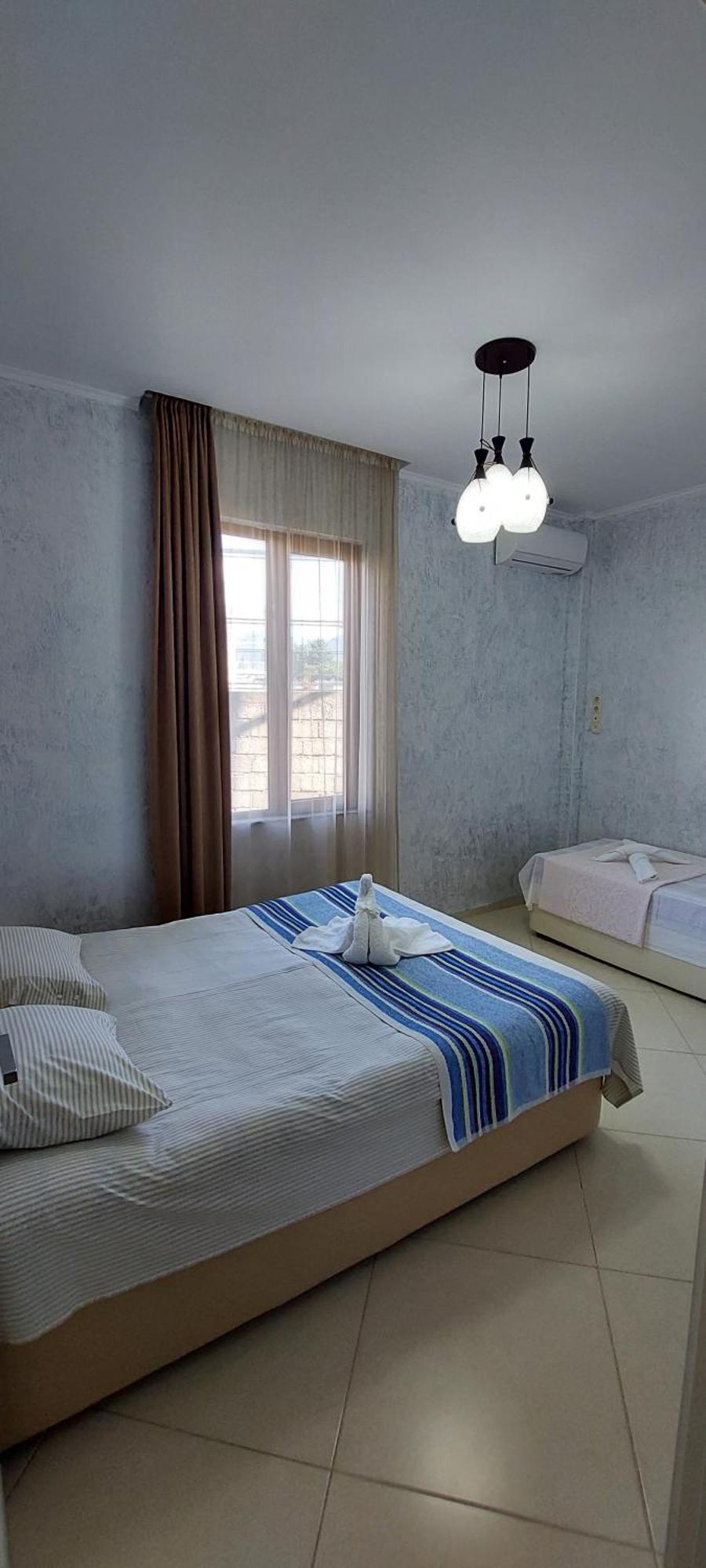 Hotel Ergo Batumi Exterior photo